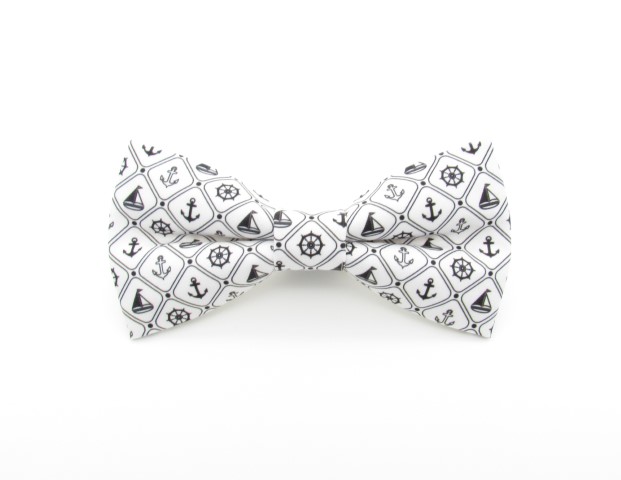 example image of a bowtie in the white colour category