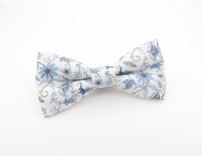 Blue and White Floral Bowtie Set - Image 2