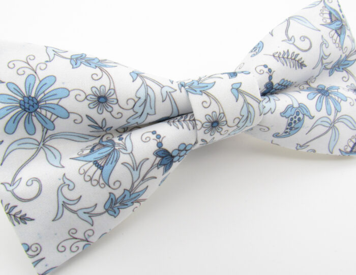 Blue and White Floral Bowtie Set - Image 4