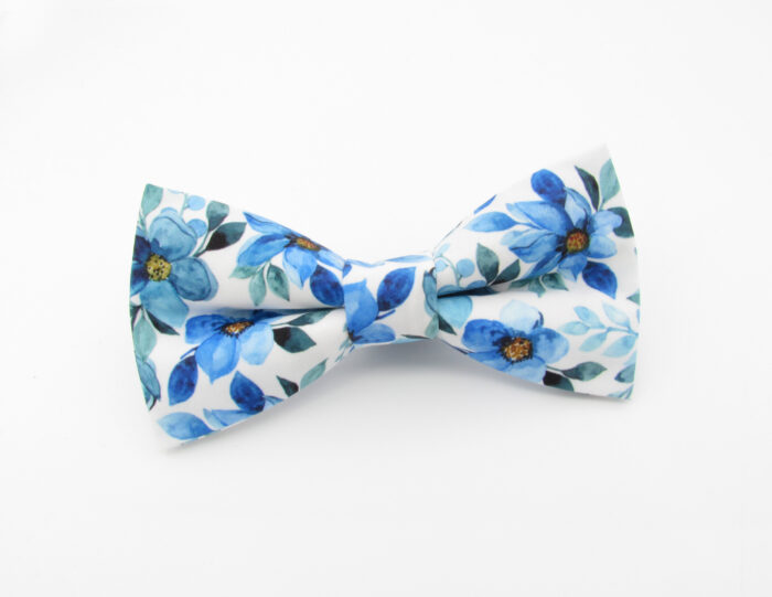 A blue watercolour floral patterned bowtie