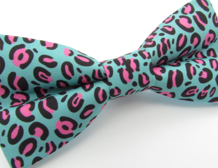 Blue and Pink Leopard Print Bowtie Set - Image 4