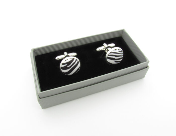 Zebra Pattern Bowtie Set - Image 5