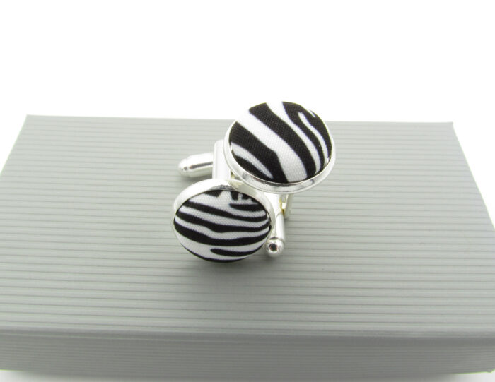 Zebra Pattern Bowtie Set - Image 6
