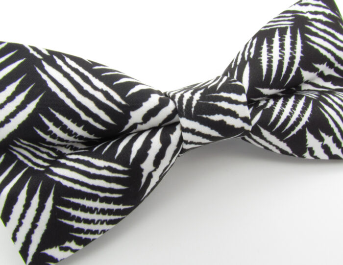 Claw Scratch Bowtie - Image 4