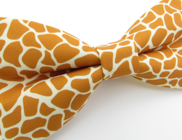 Giraffe Print Bowtie Set - Image 4