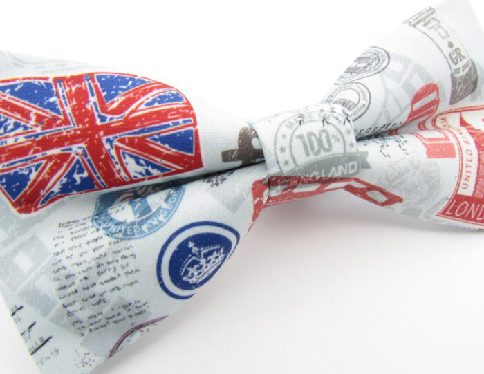 English Traveller Bowtie - Image 4