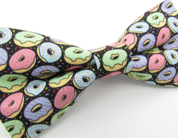 Donut Patterned Bowtie Set - Image 4