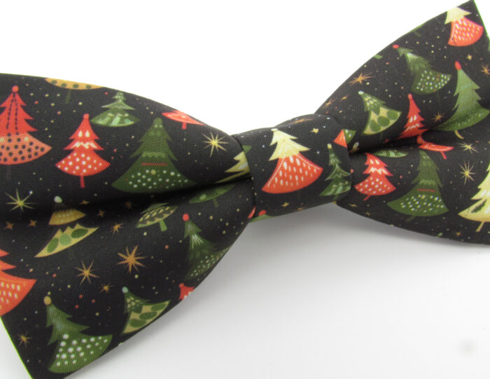 Green Festive Tree Bowtie - Image 4