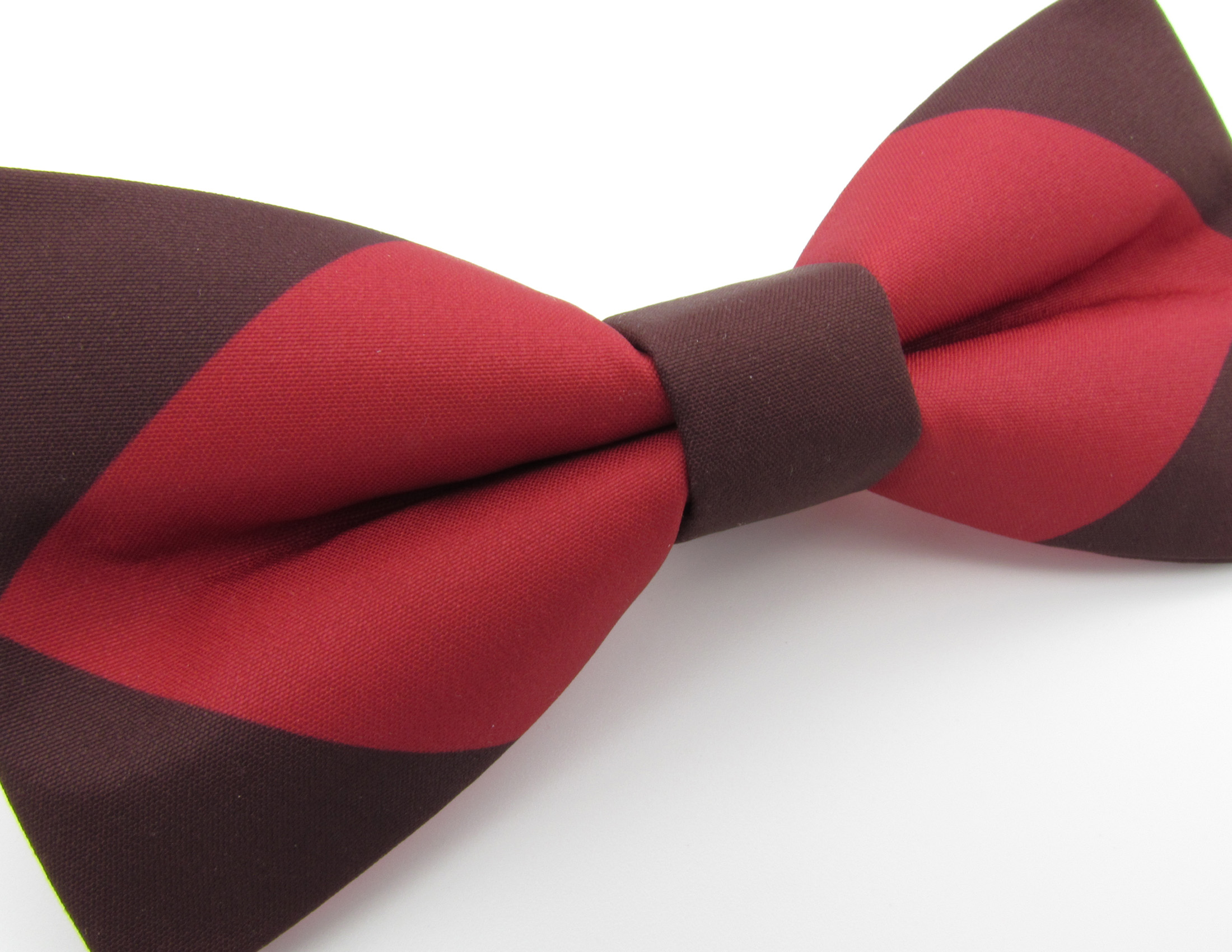 Red Diamond Patterned Bowtie & Pocket Square - Image 4