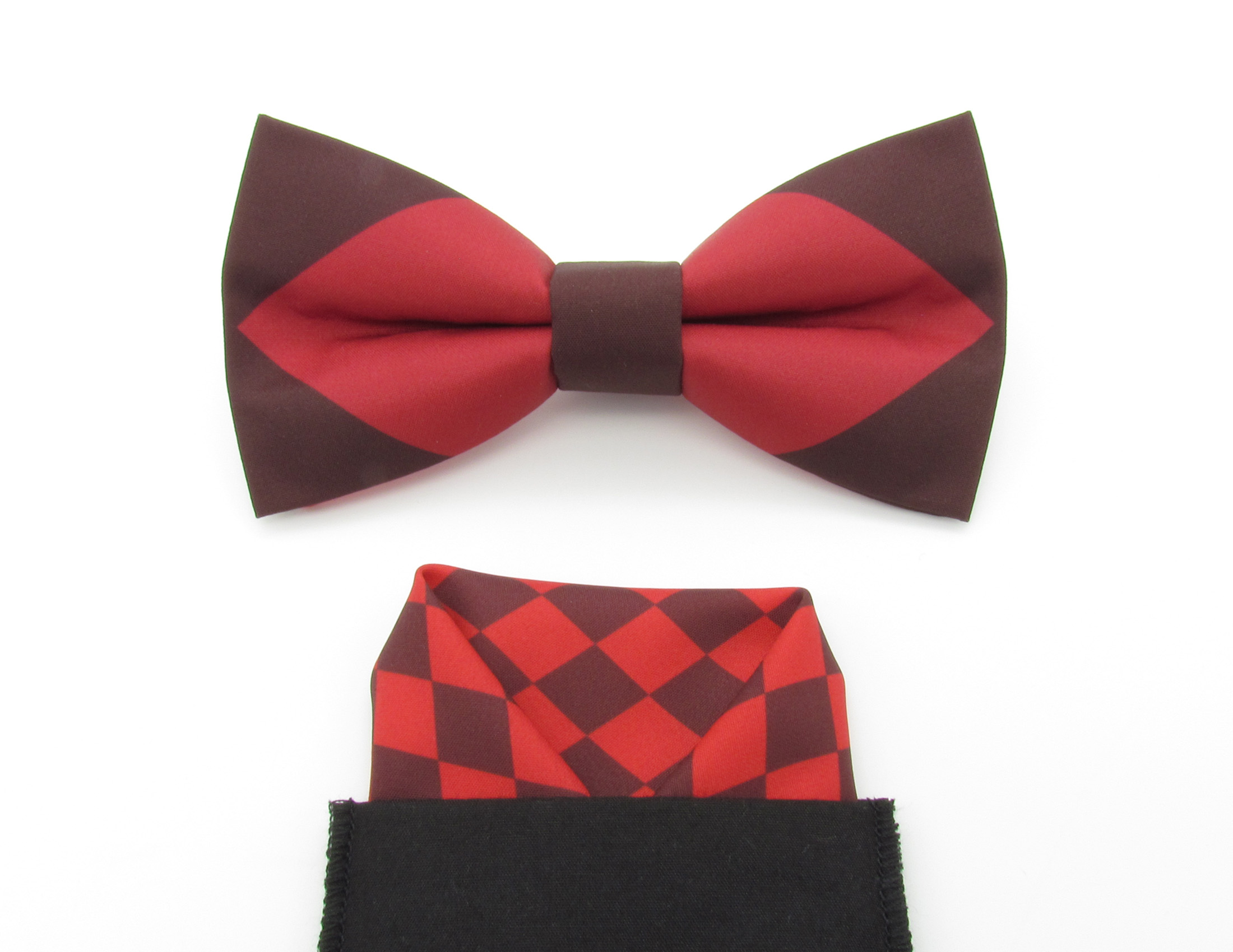 Red Diamond Patterned Bowtie & Pocket Square - Image 5
