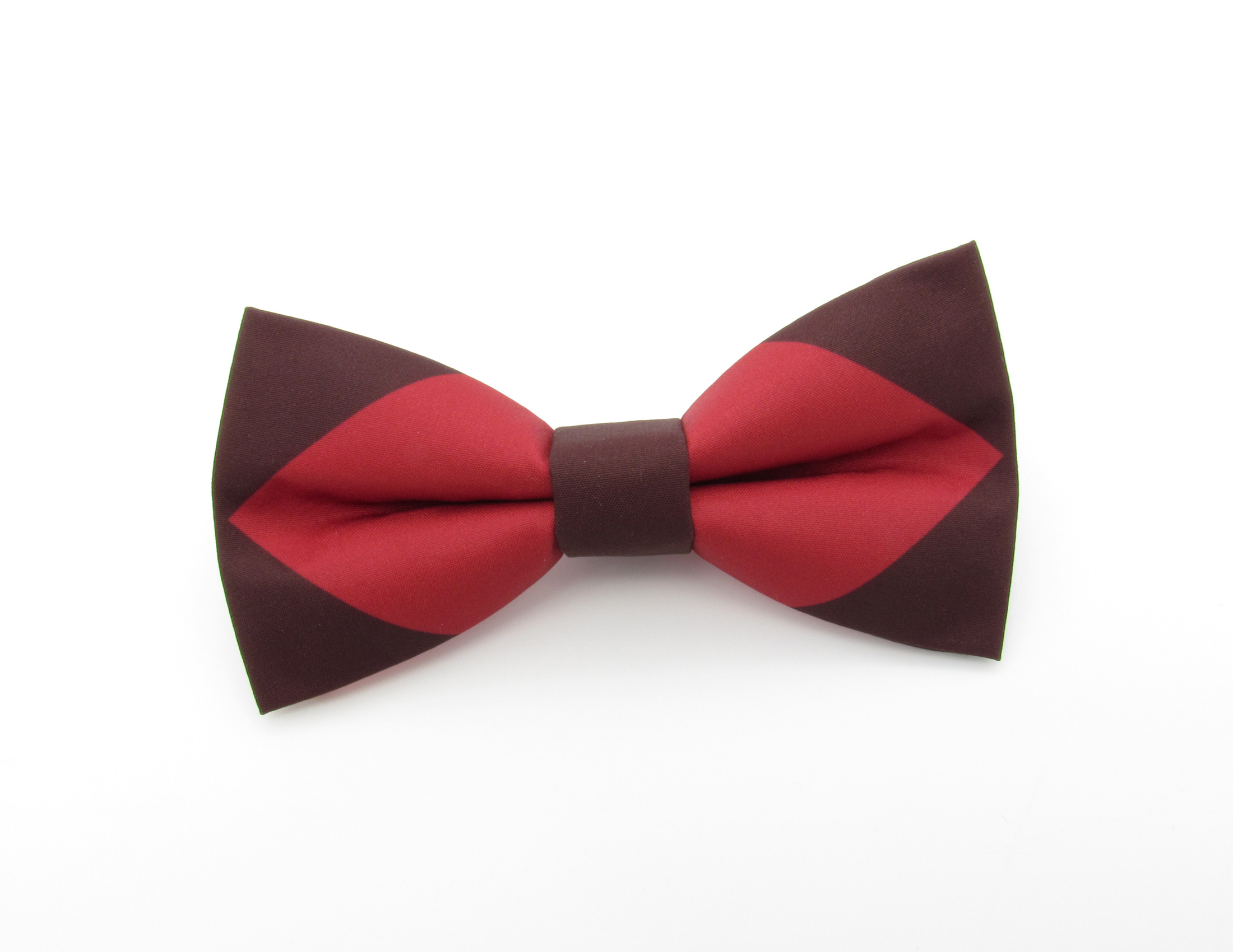 Red Diamond Patterned Bowtie & Pocket Square - Image 2