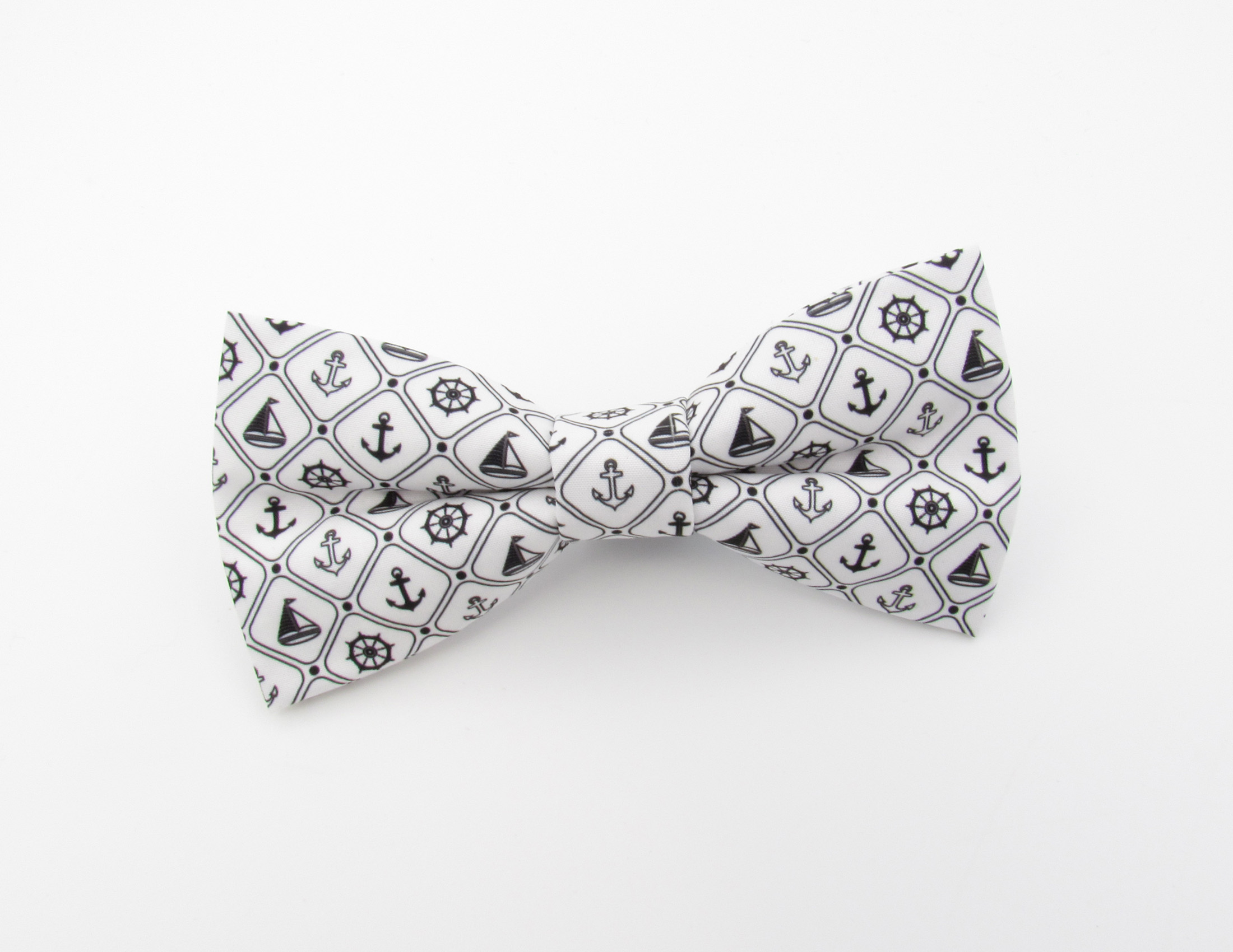 White and Black Nautical Print Bowtie Set - Image 2