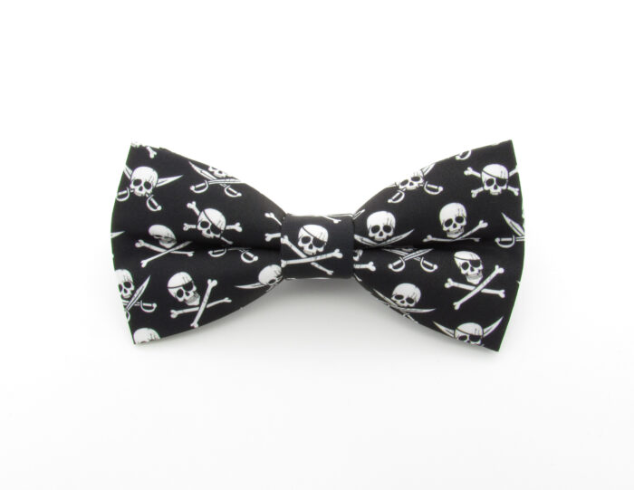 Skull and Crossbones Bowtie Set