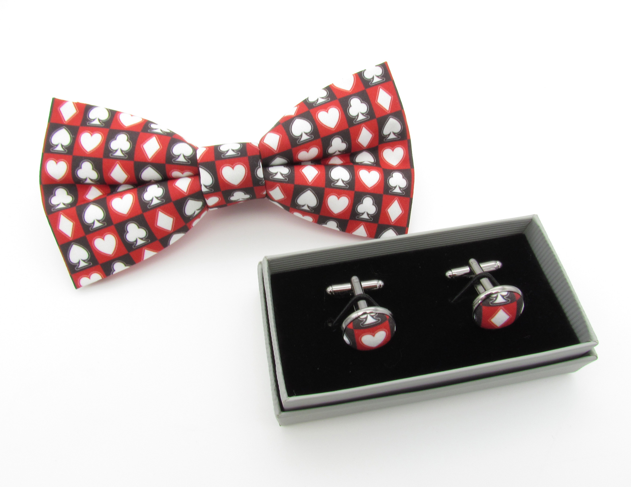 Red and Black Card Suit Patterned Bowtie Set - Image 5