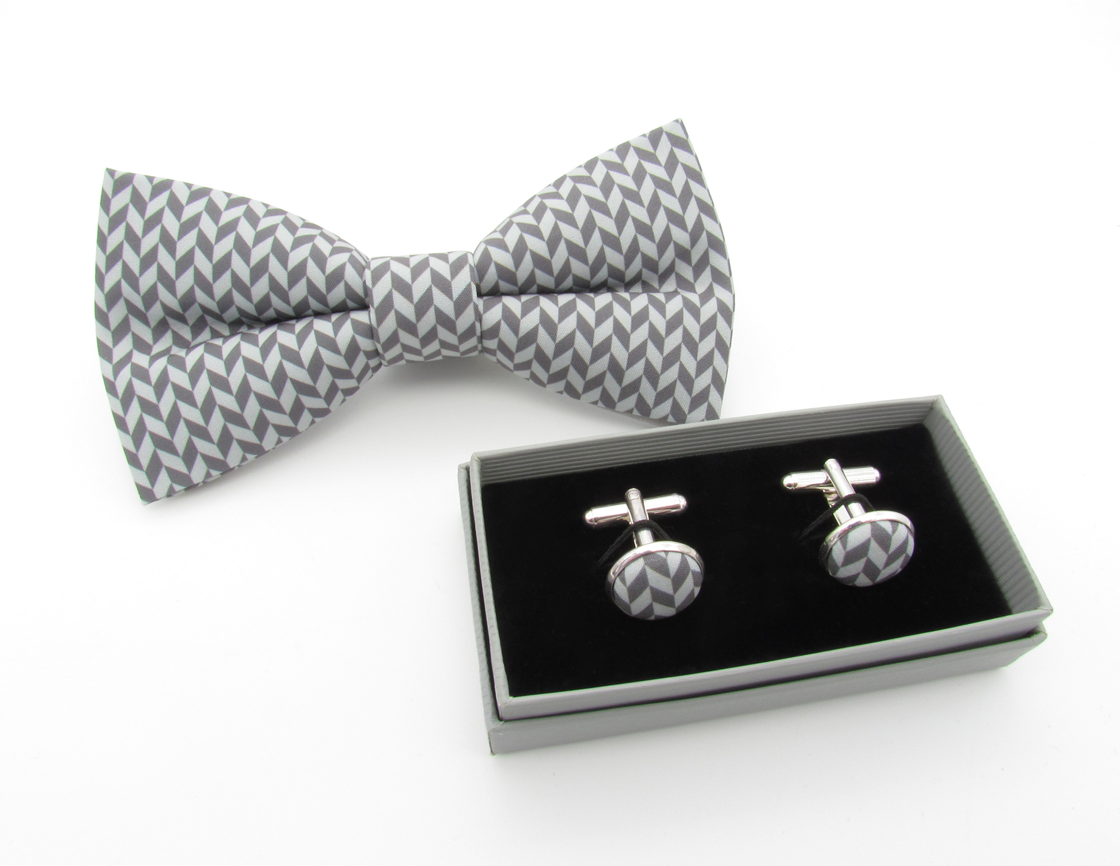 Modern Grey Crosshatch Pattern Bowtie & Cufflinks - Image 4