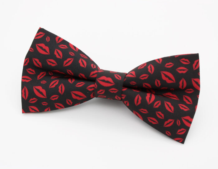 Black and Red Lips Patterned Bowtie and Faux Pocket Square - Image 4