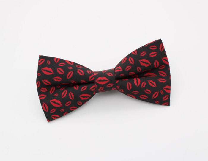 Black and Red Lips Patterned Bowtie and Faux Pocket Square - Image 2