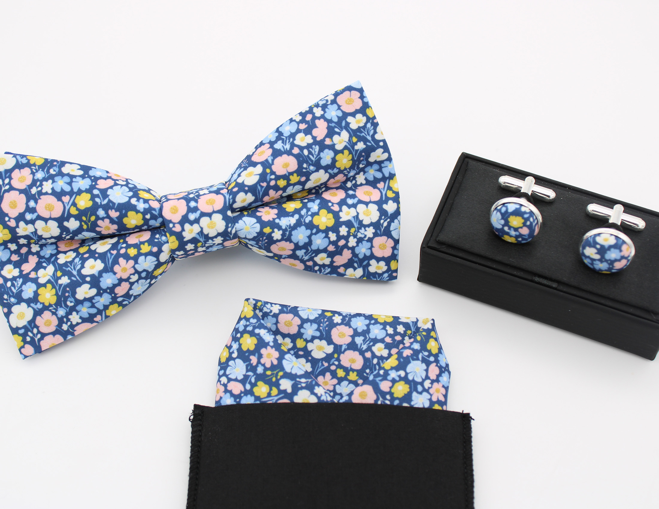 Blue Wildflower Print Bowtie Set - Image 6