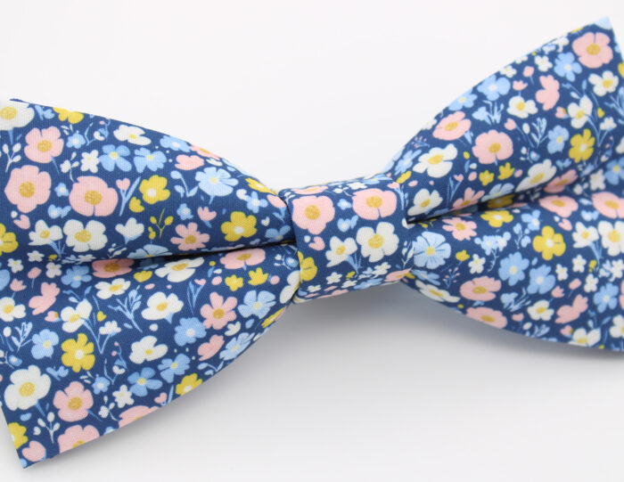 Blue Wildflower Print Bowtie Set - Image 9