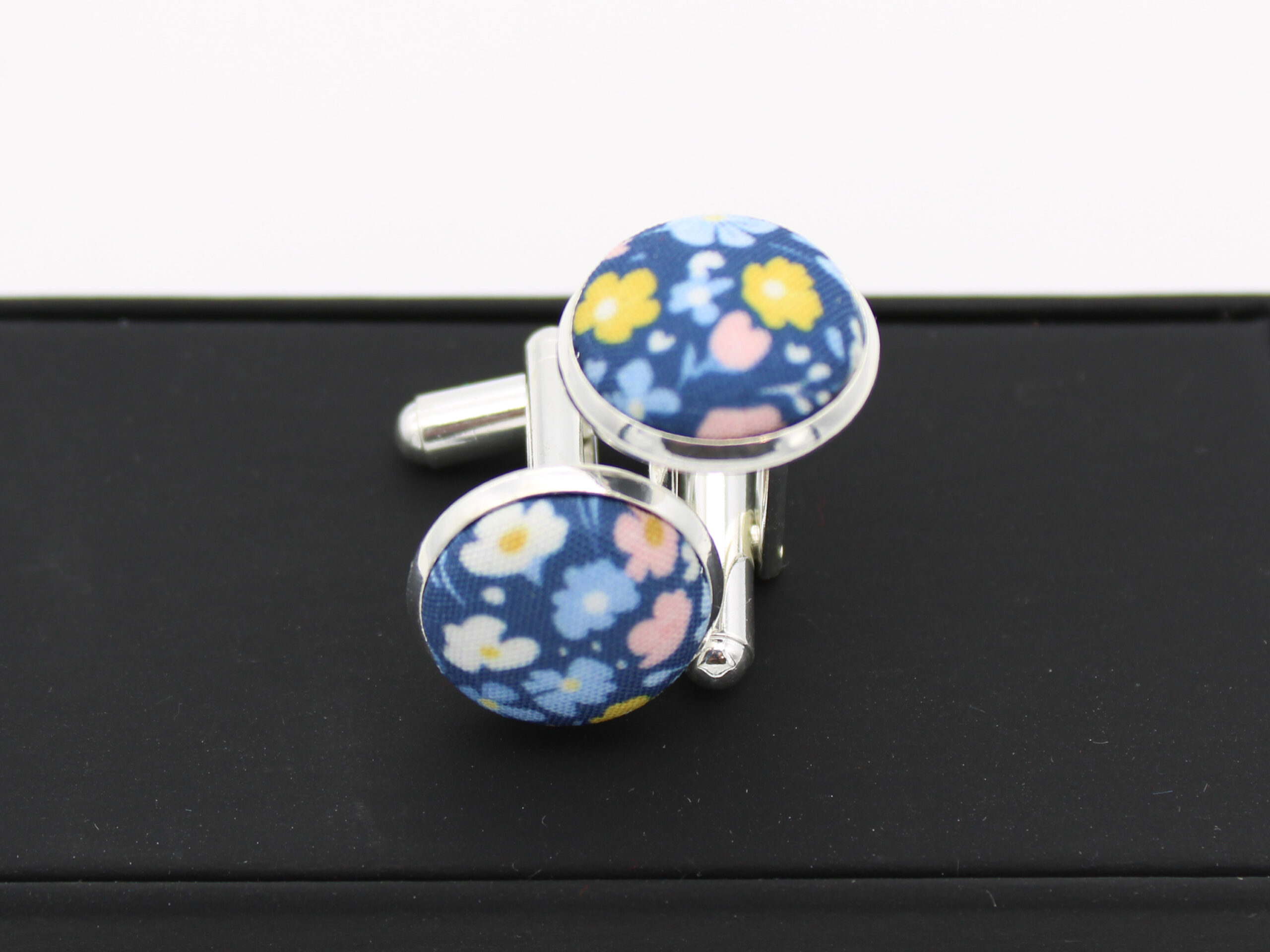 Spring Meadow Bowtie Set - Image 10