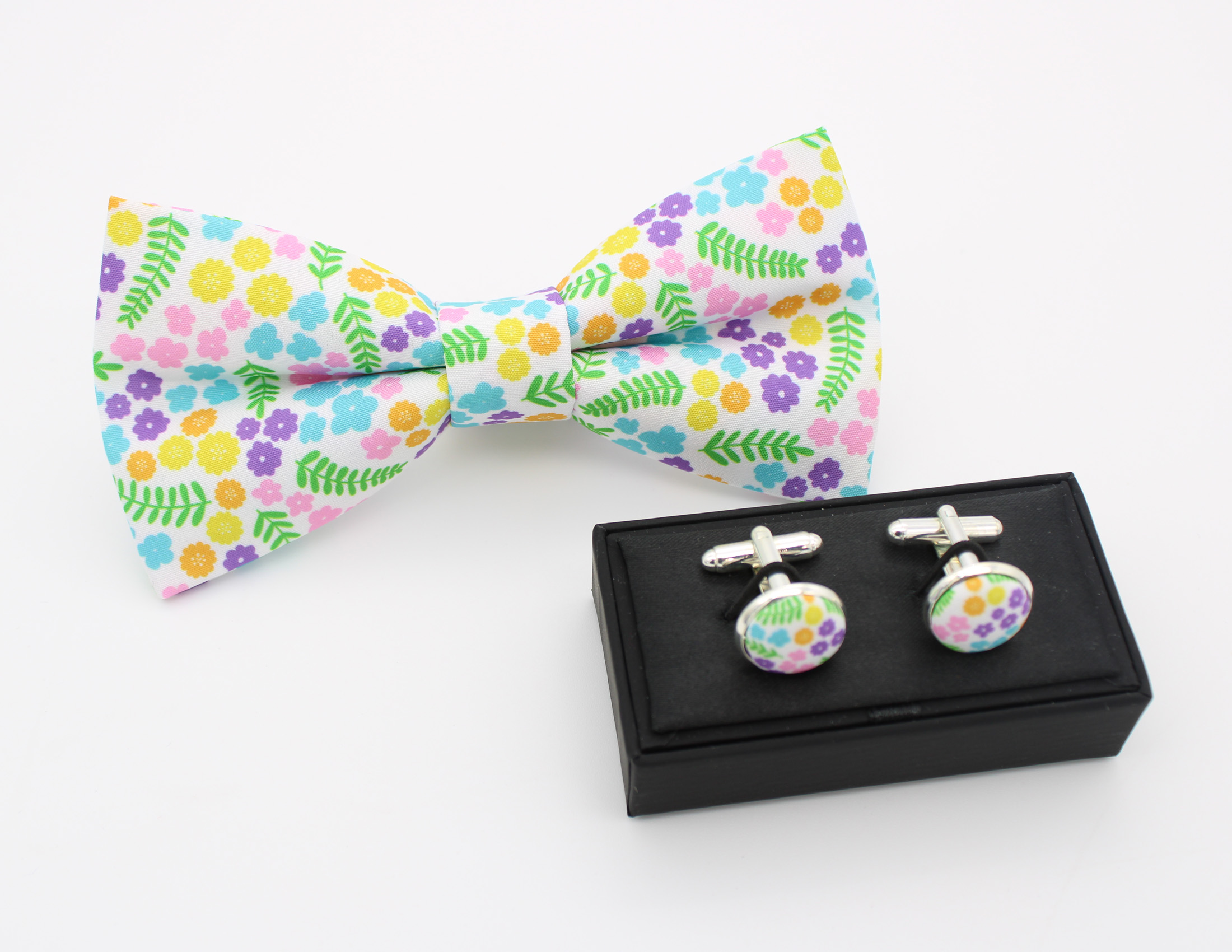 Rainbow Ditsy Flower Print Bowtie Set - Image 4