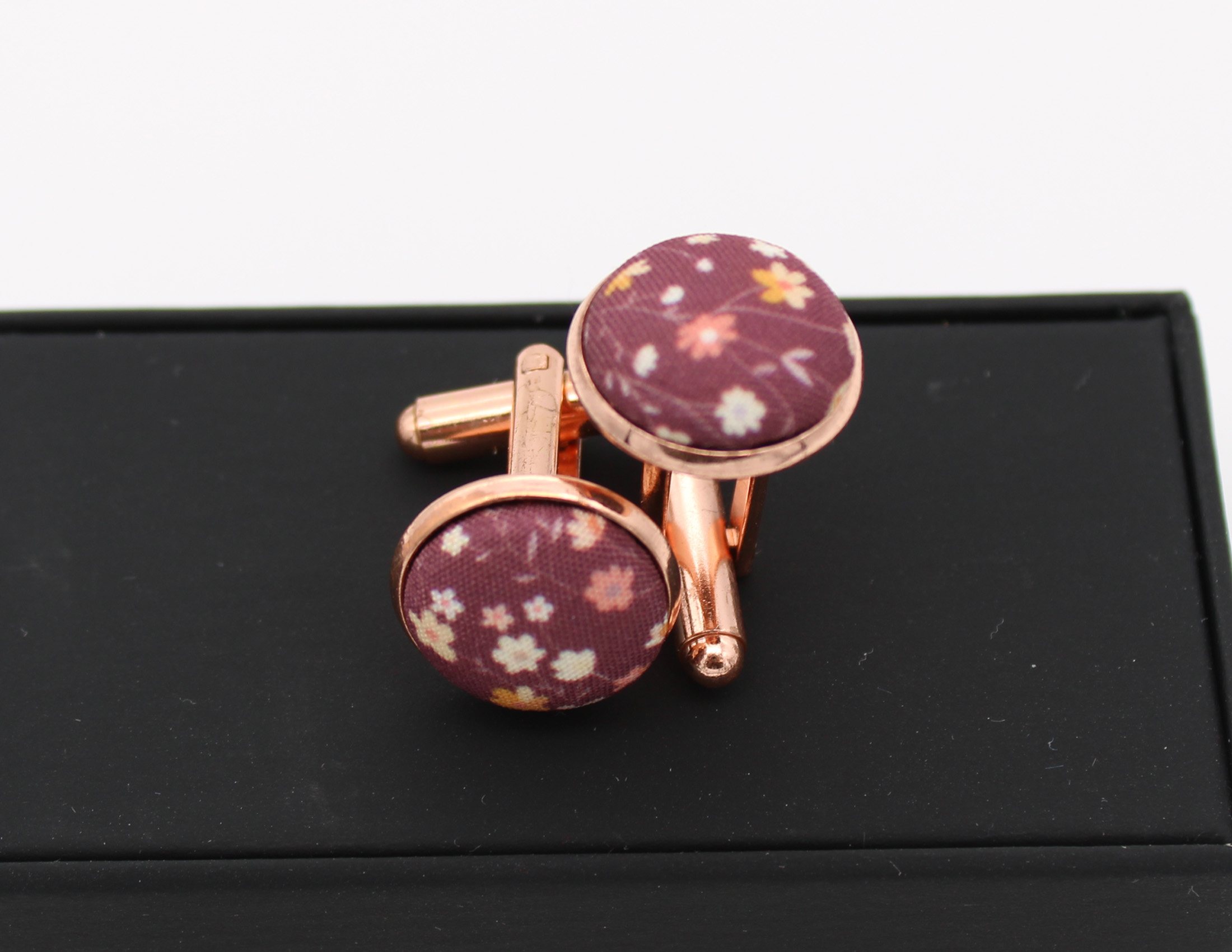 Dusty Plum Wildflower Print Bowtie Set - Image 9