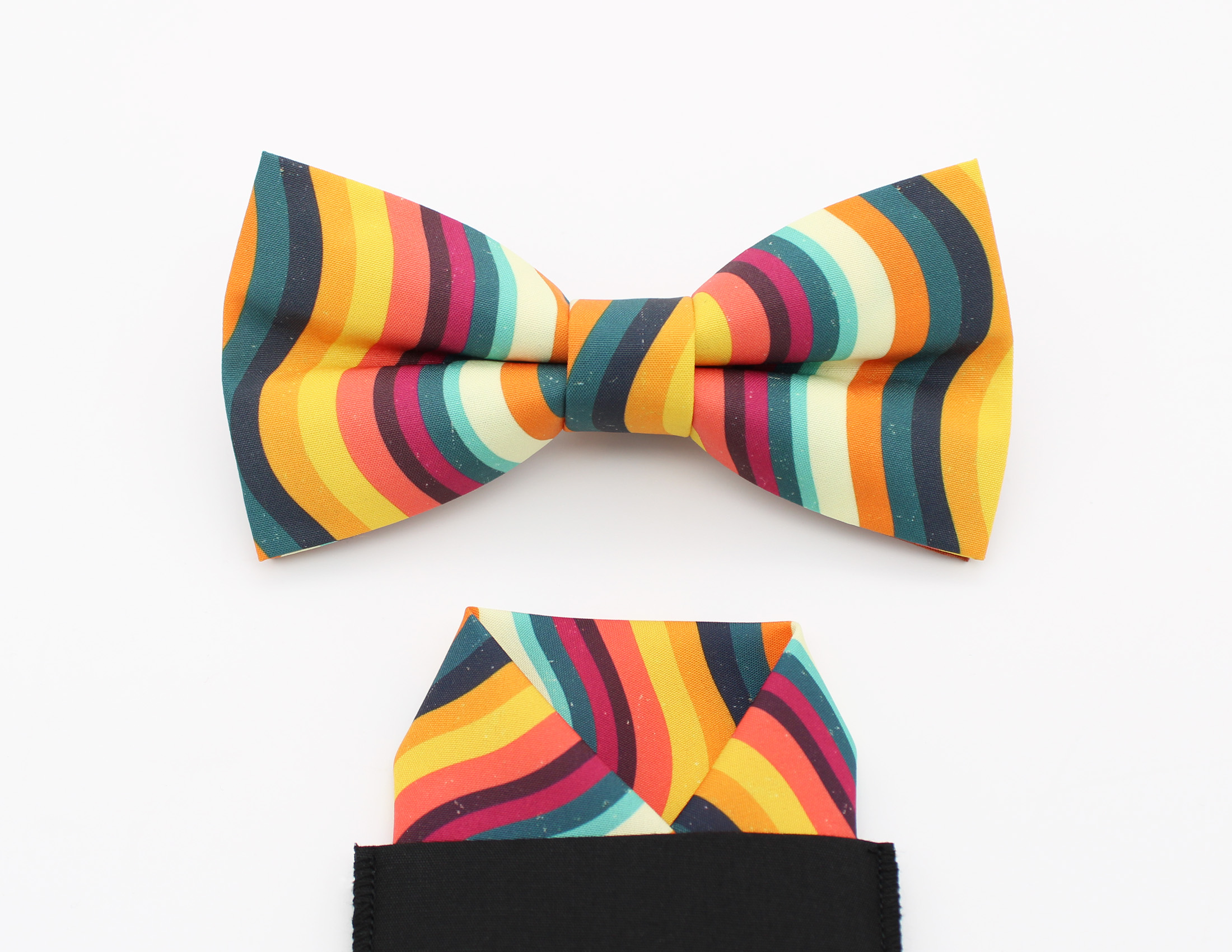 Retro Wavy Bowtie & Faux Pocket Square - Image 3