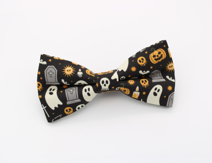 Fun Graveyard Halloween Bowtie - Image 2