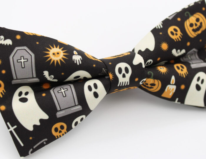 Fun Graveyard Halloween Bowtie - Image 4