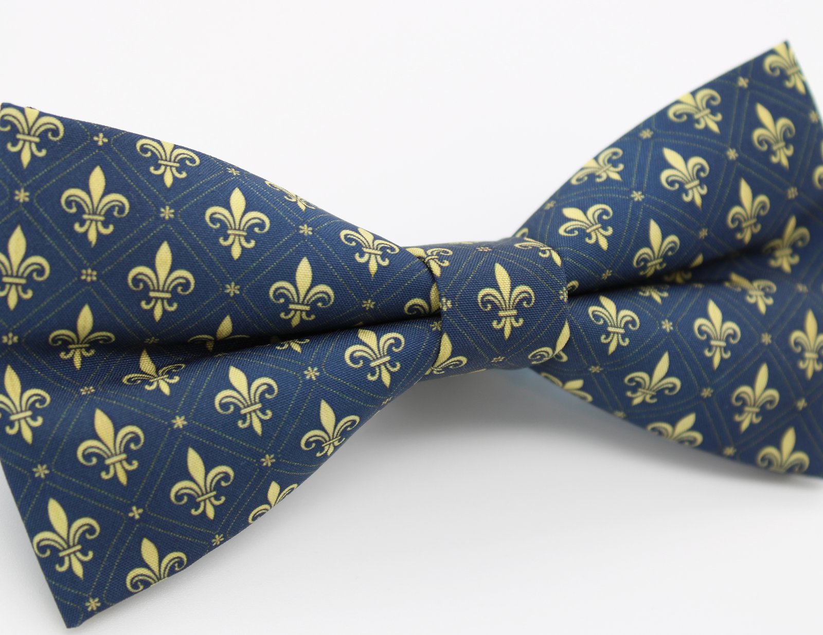 Navy Fleur-de-Lis Bowtie - Image 6